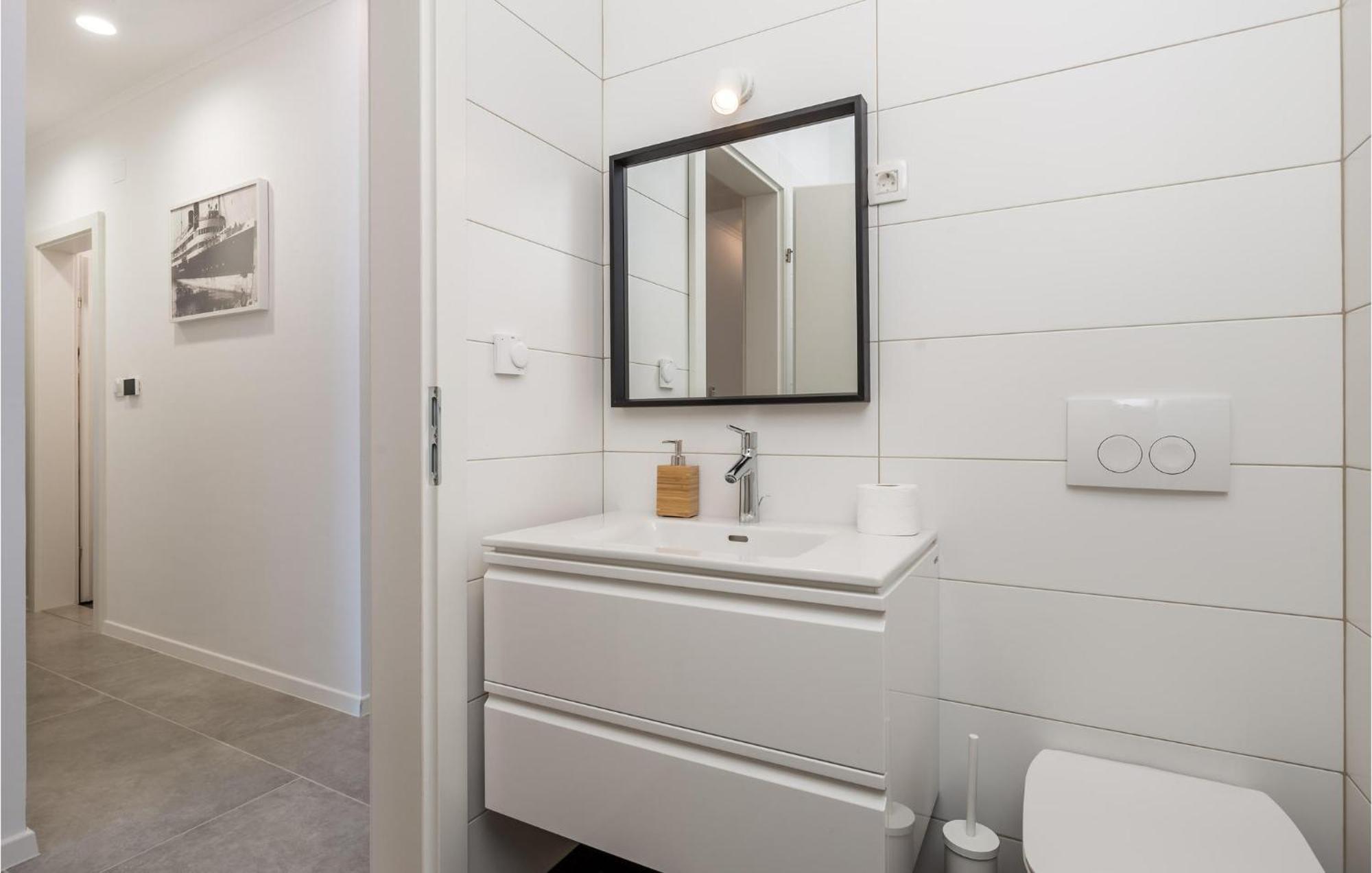 Amazing Apartment In Mali Losinj With Wifi Zewnętrze zdjęcie