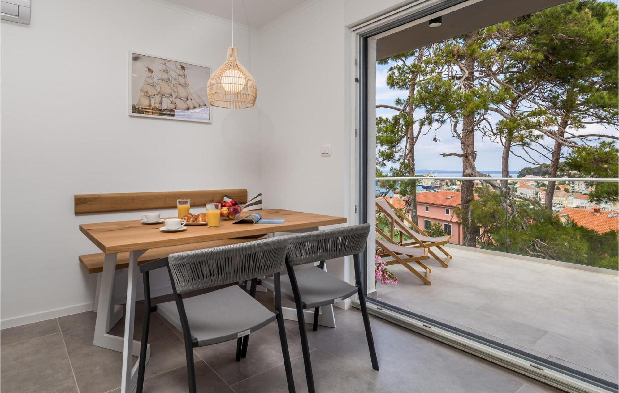 Amazing Apartment In Mali Losinj With Wifi Zewnętrze zdjęcie