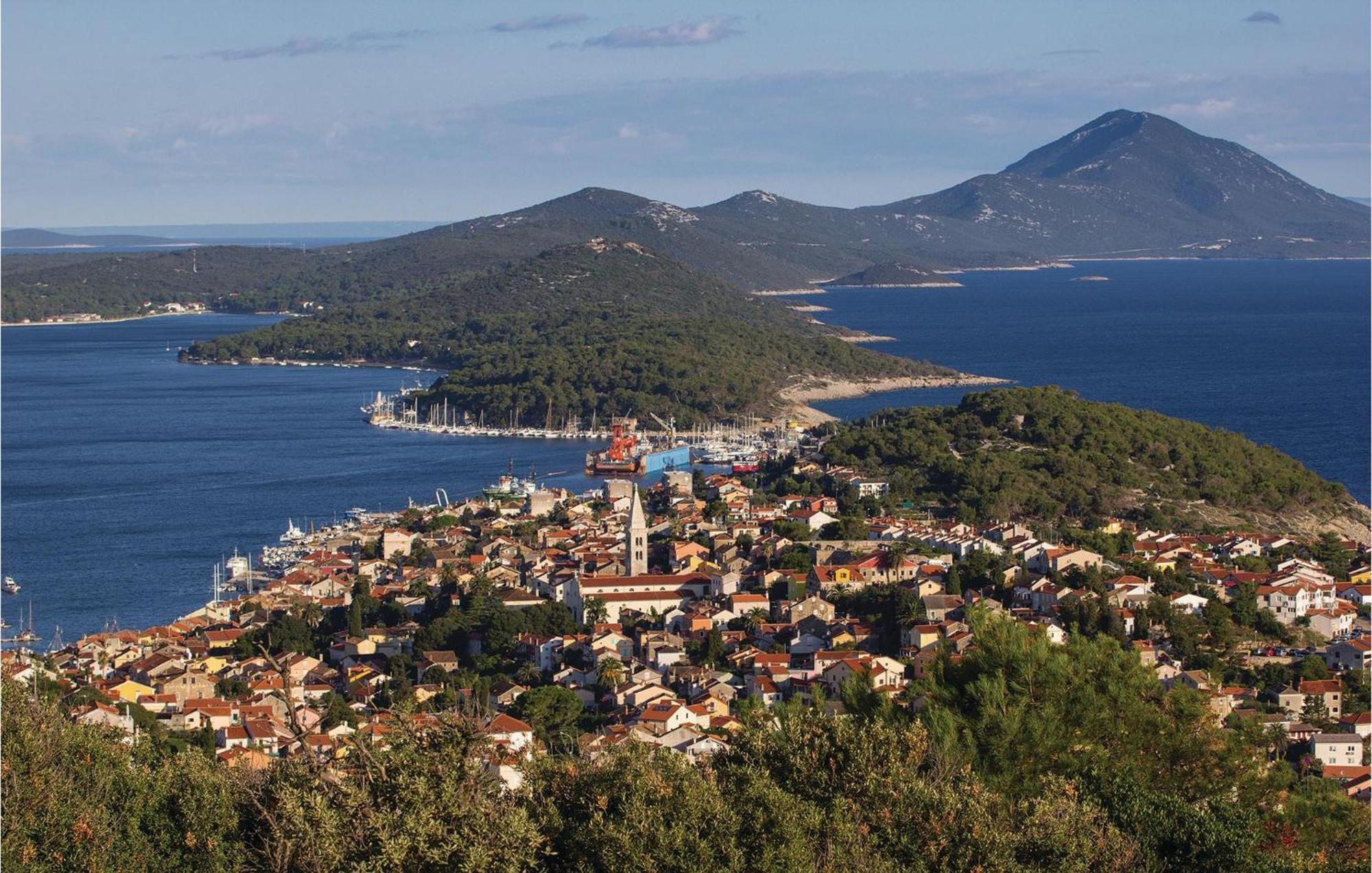 Amazing Apartment In Mali Losinj With Wifi Zewnętrze zdjęcie