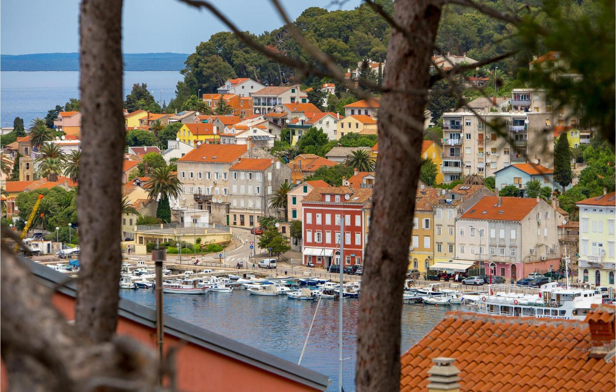 Amazing Apartment In Mali Losinj With Wifi Zewnętrze zdjęcie