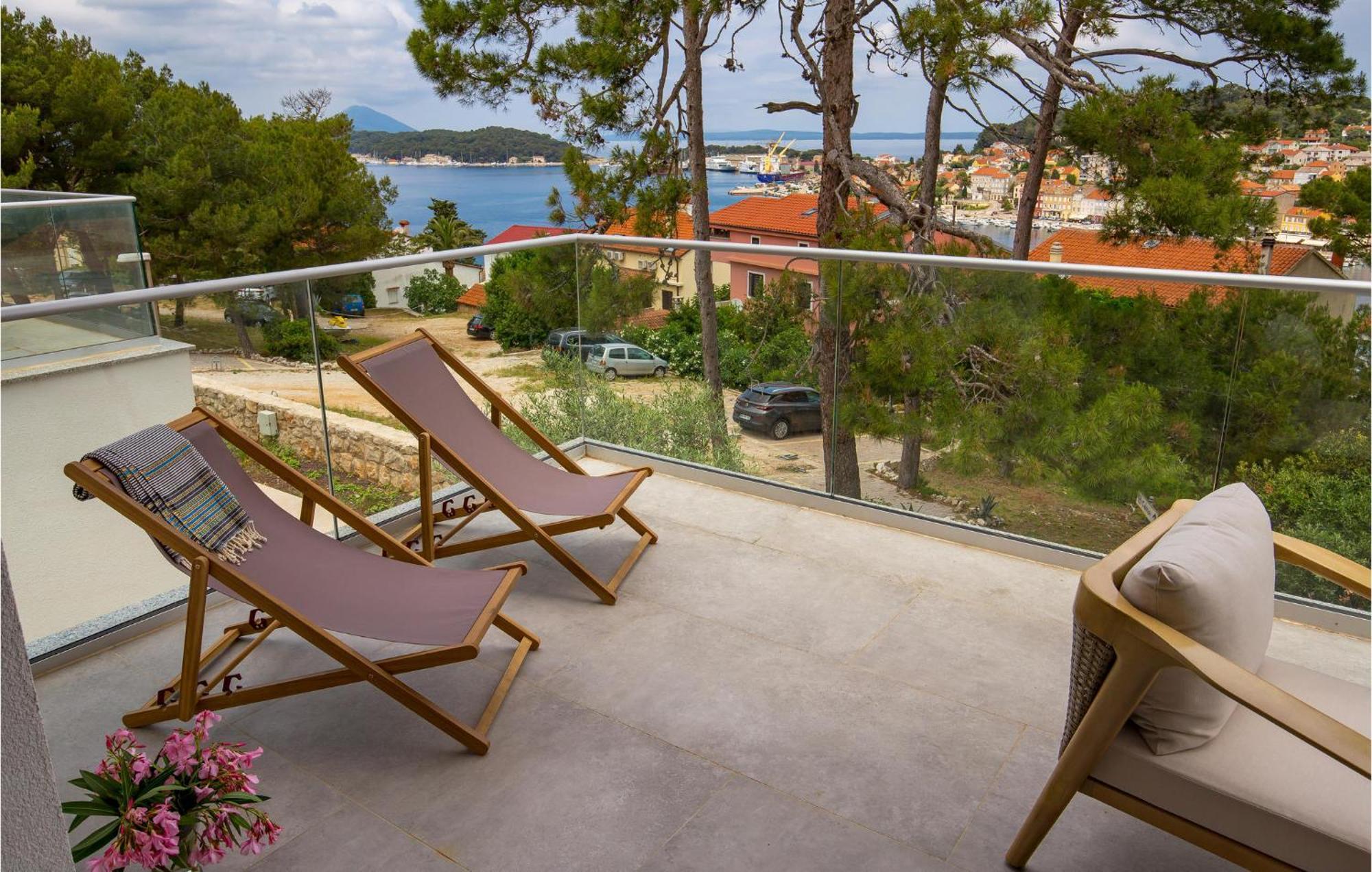 Amazing Apartment In Mali Losinj With Wifi Zewnętrze zdjęcie
